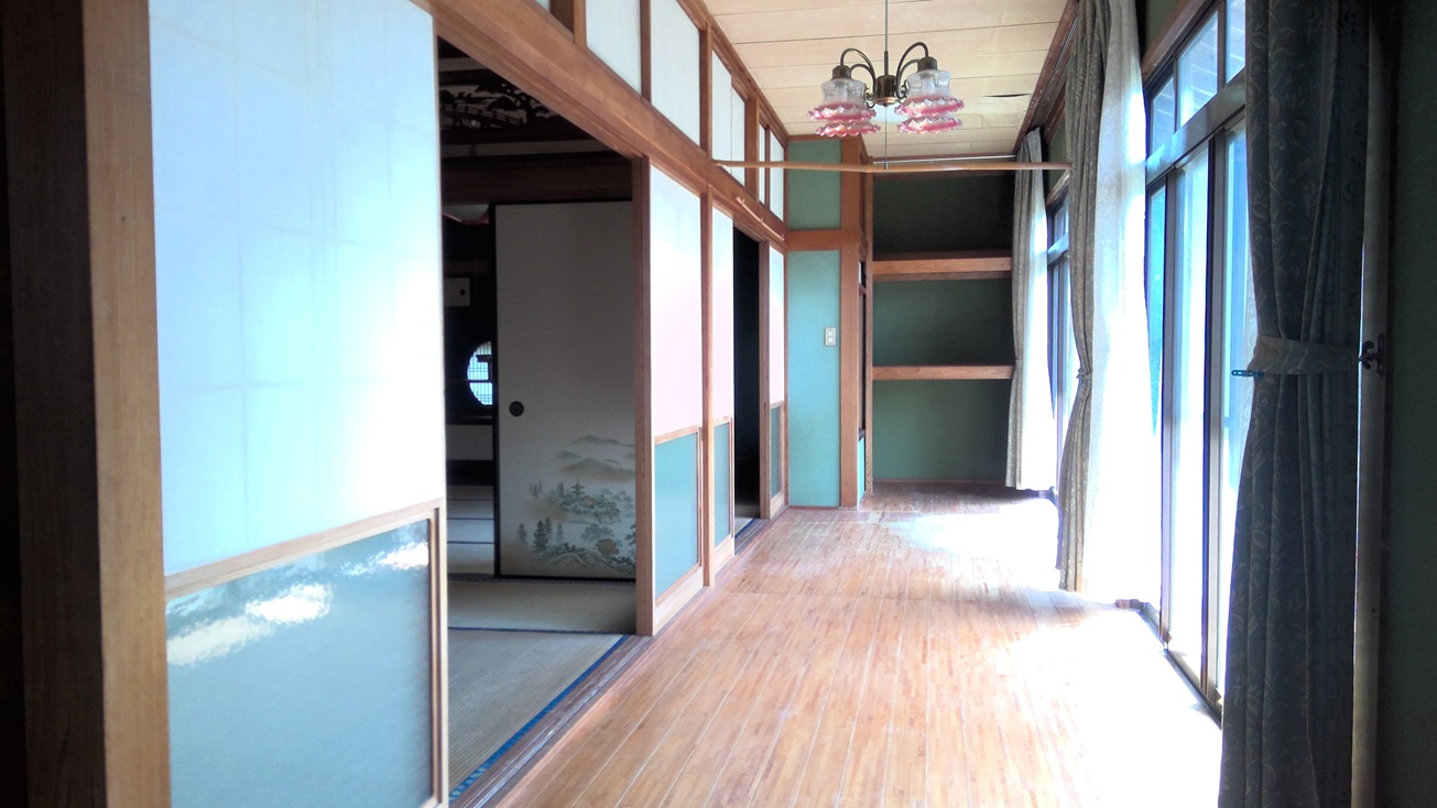 居間