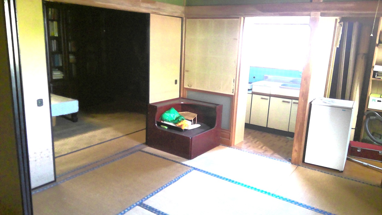 居間