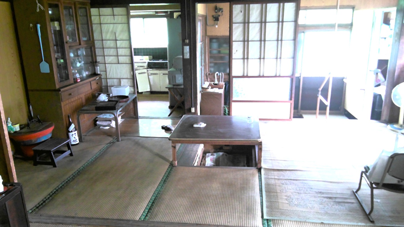 居間