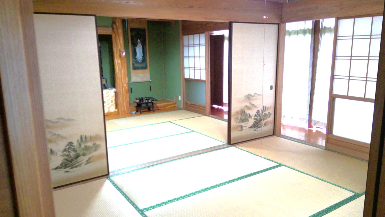 居間