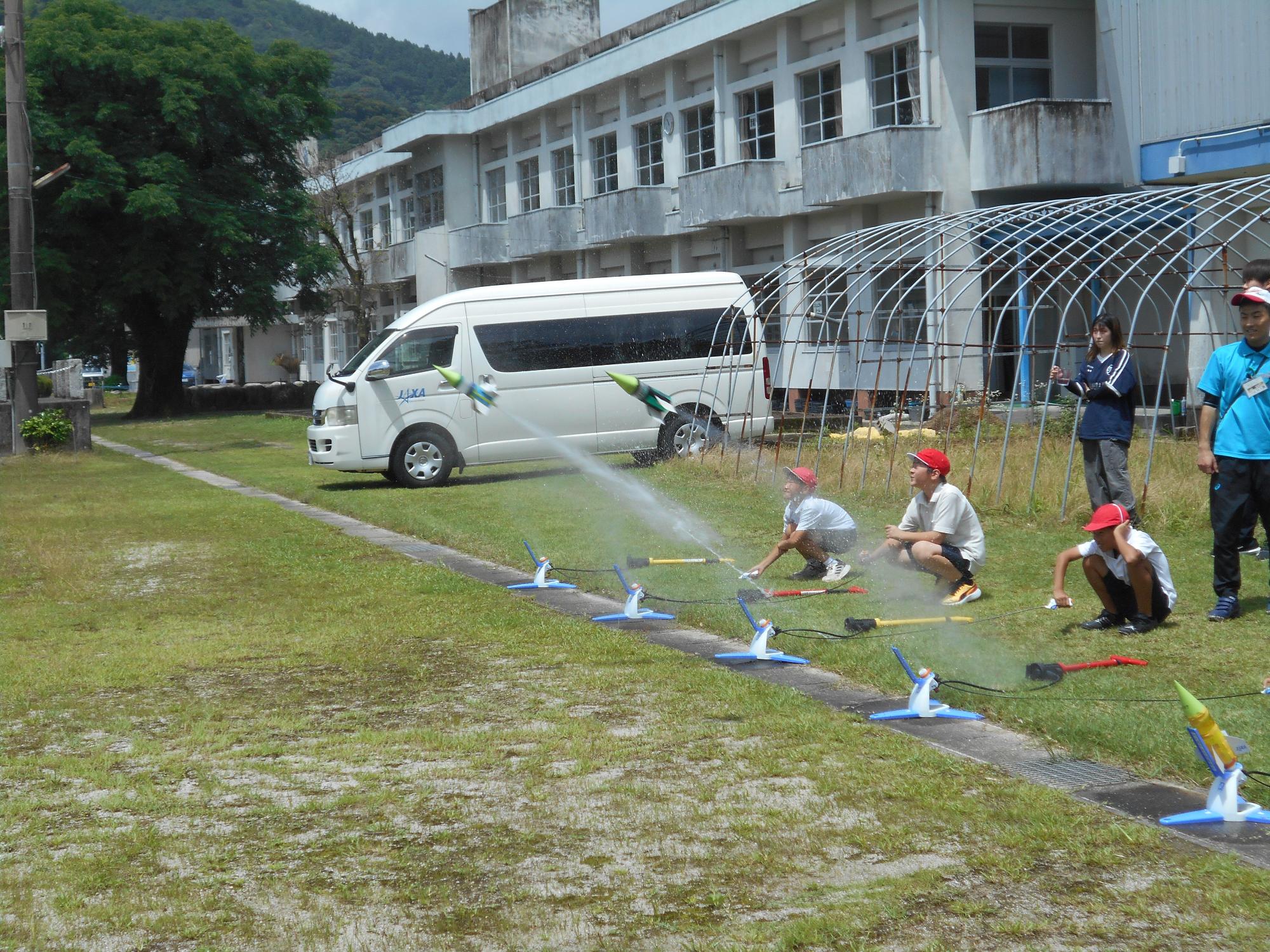 内之浦小ペットボトルロケット