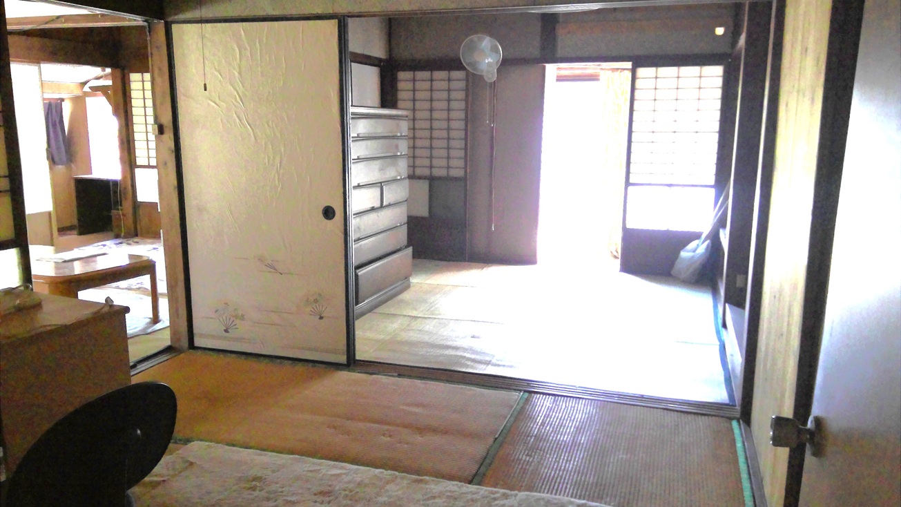 居間