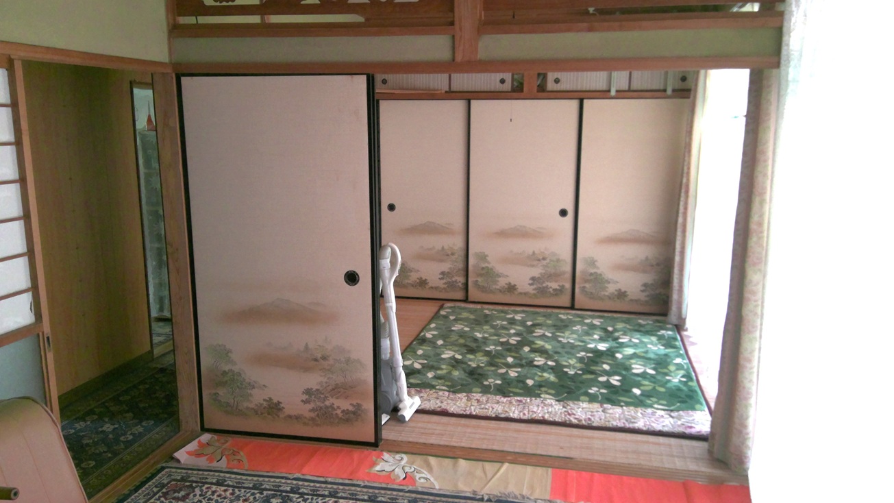 居間