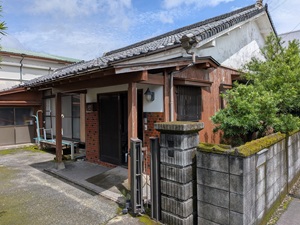 居間